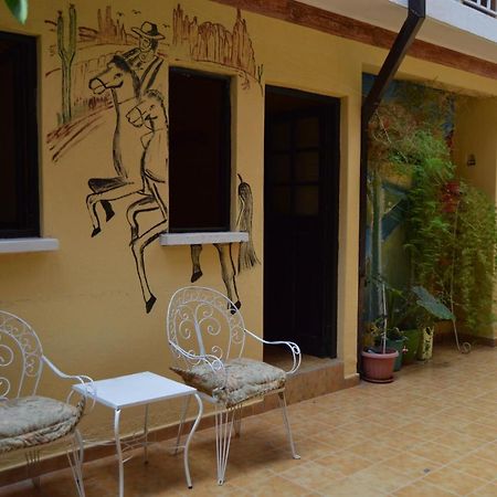 Hostal Coronel Pedro Arraya Tupiza Exterior photo